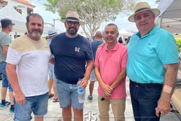 Lomo Magullo celebra el Día del Vecino en plena ola de calor/Francisco Javier Santana.